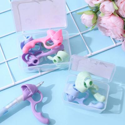 4Pcs/Set Silicone Pencil Gripper Finger Callus Prevention Correct Posture Aid Ergonomic Kids Non-Slip Pencil Holder