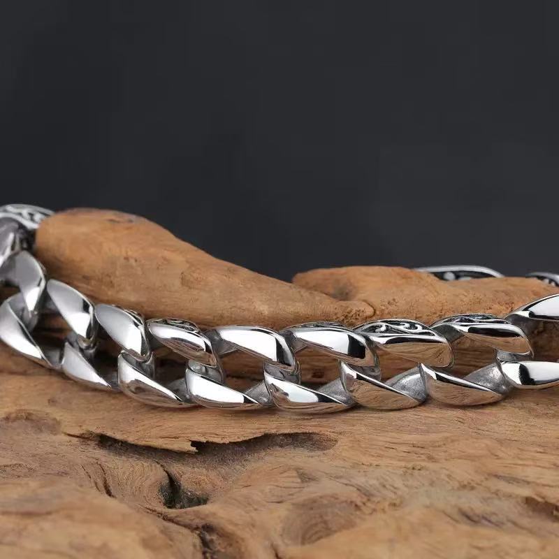 New Retro Punk Fashionable Embossed Pattern Bracelet, Versatile and Simple Bracelet