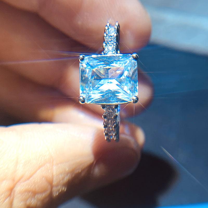 

Fashion Princess Cut 2 CT White Zircon Silver Color Engagement Rings Wedding Party Anillos Gift Size 6 7 8 9 10 10