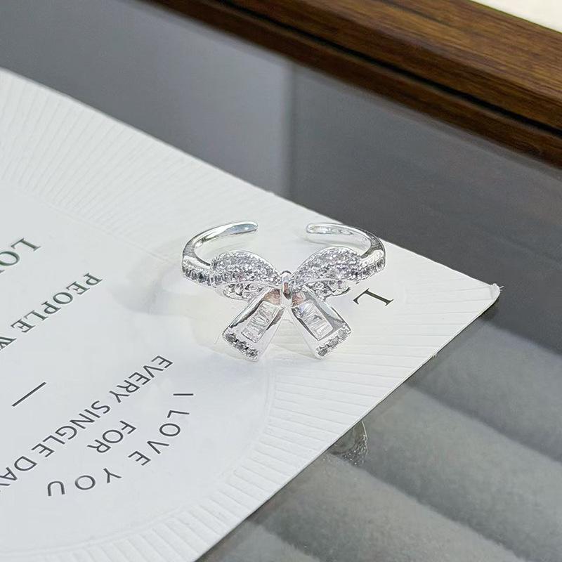Zarter französischer Spitzenschleifen-Diamant-Zir*****Stiftring Damen Nische Premium Leichter Luxus Zeigefingerring