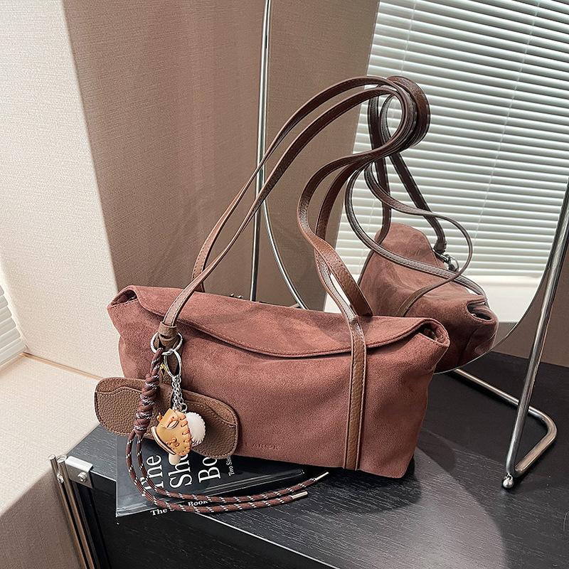 Autumn and Winter Fashion Shoulder Bag Women's New Large-capacity Versatile Casual Underarm Bag Niche Commuter Bag