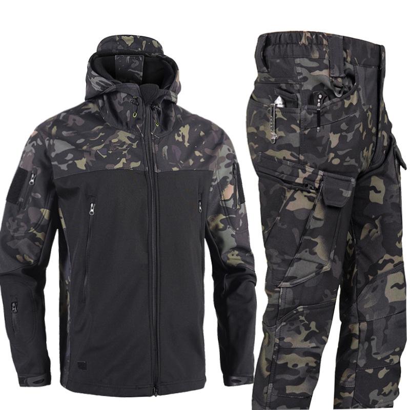 Winter Outdoor Men's Training Suit Tactical Camouflage Assault Plush Waterproof Adventure Skiing Jacket Travel Clothing Workwear