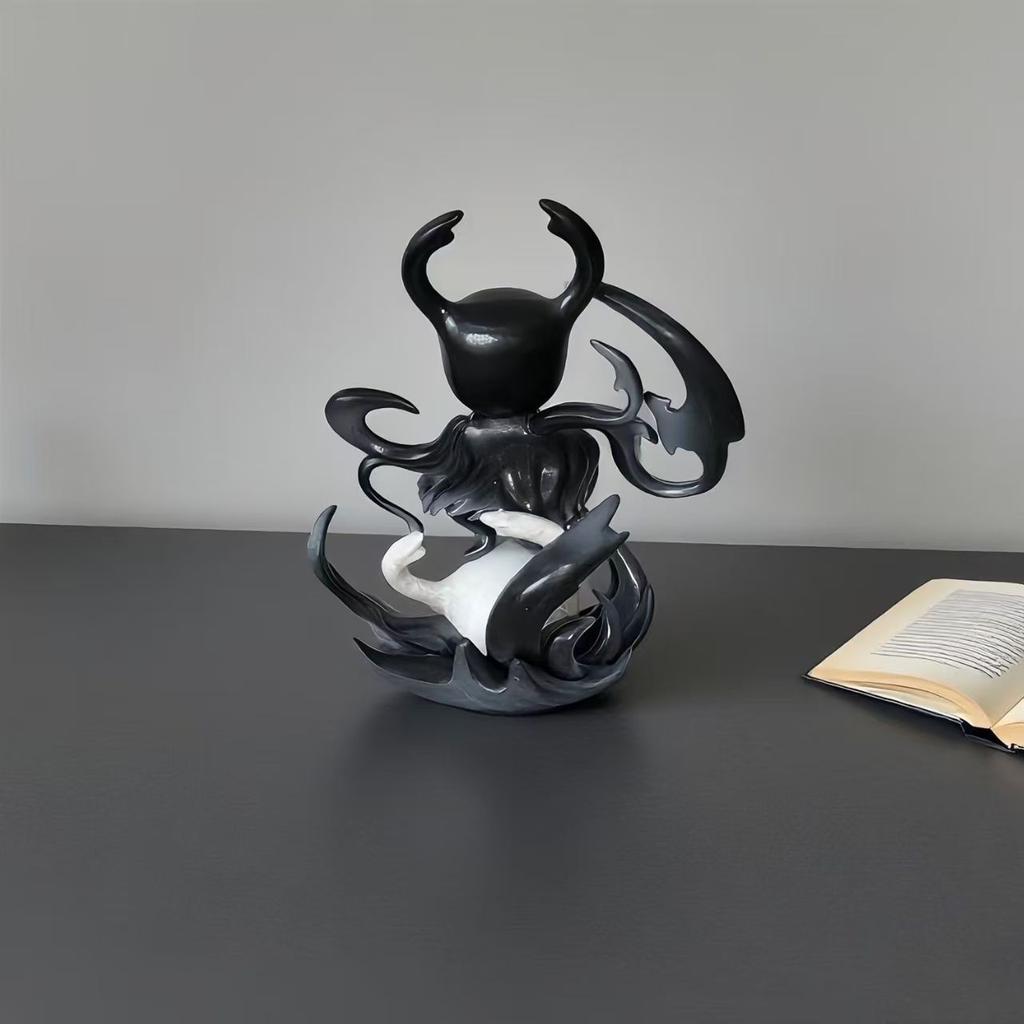 High-quality ghost Hollow Knight Shadows Knight Bumblebee Anime Game 2D Model Figure Ornament Color Box dragon ballz figurine