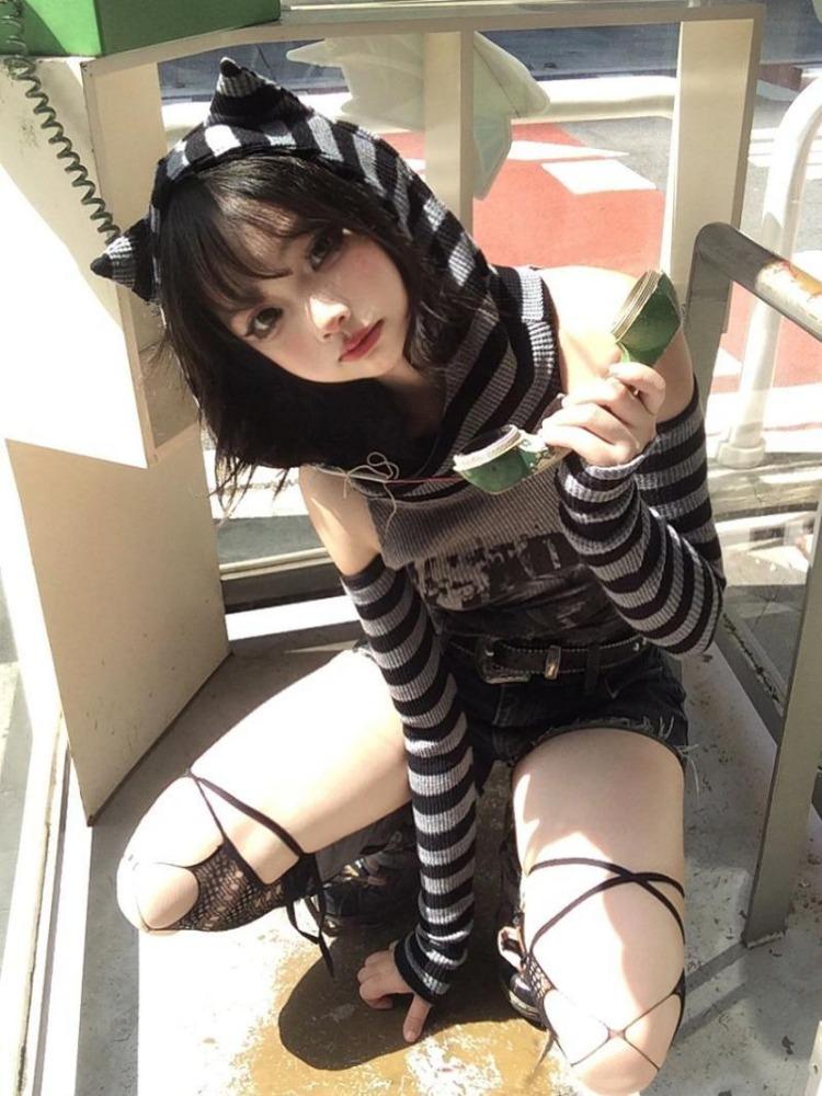 Gothic Striped Patchwork Hoodie Tops Women Japanese Style Vintage Punk Cat Print Sweater Y2k Hollow Out Slim Pullovers Soft Gril 2000s