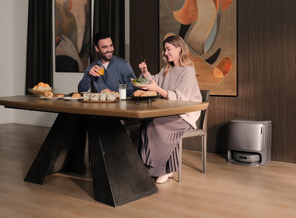 Narwal Freo Z10 Ultra Saugroboter mit Basisstation Weiß