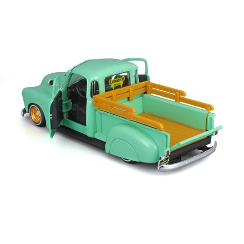 Maisto 1/25 Scale Chevrolet 3100 Pickup 1950 Green Custom Lowrider Diecast Model Car (Finished Model) 32545