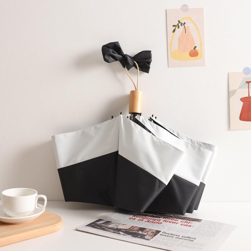 Umbrella 8 bone folding sunshade UV three-fold vinyl advertising gift windshield sun umbrella customization