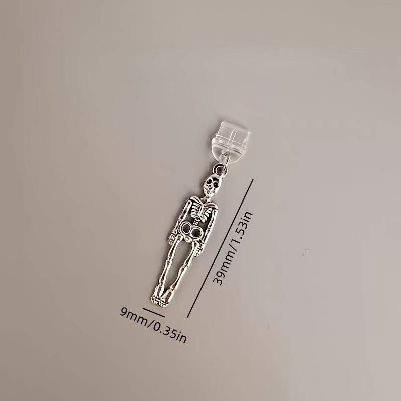 1 Stück Totenkopf-förmiger Handy-Staubschutzstecker, geeignet für iPhone/Typ-C, ausgefallenes Geschenk für Ladeanschluss