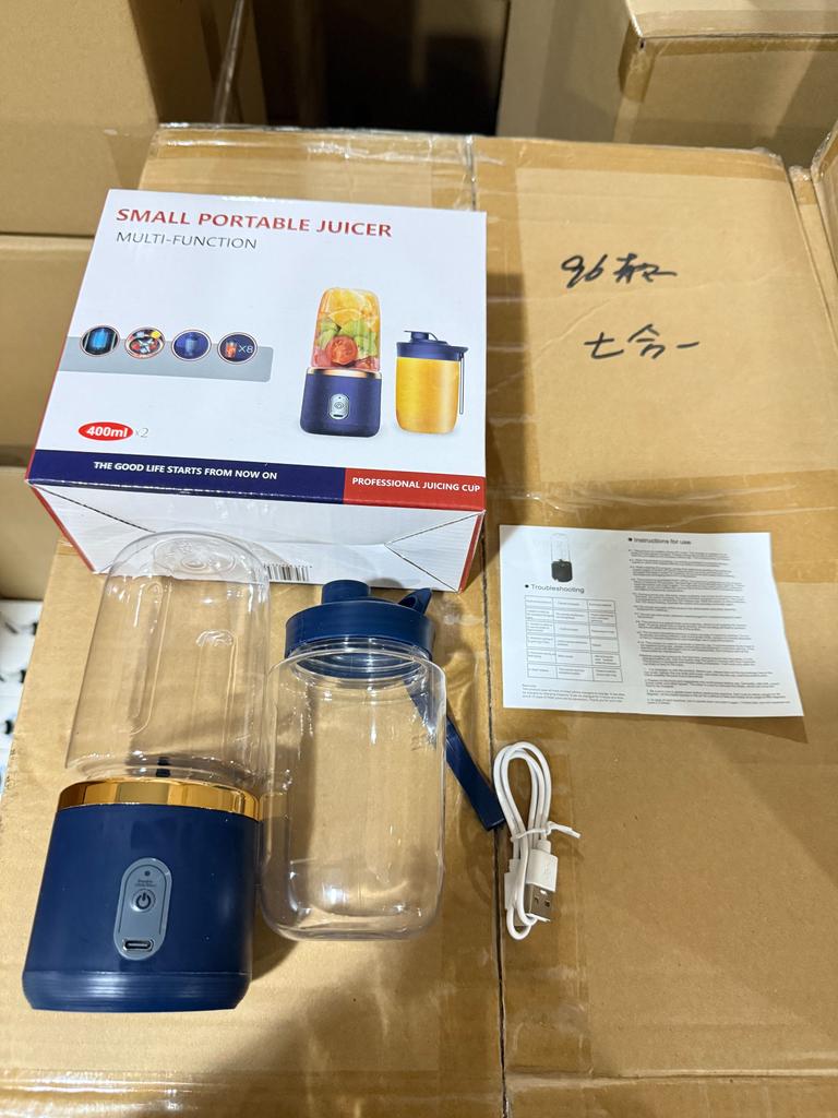 Elektrischer Entsafter Tragbarer Smoothie-Mixer USB-wiederaufladbar Küchenmaschine Obstwerkzeug Mini-Entsafter Mixerbecher Küchenzubehör
