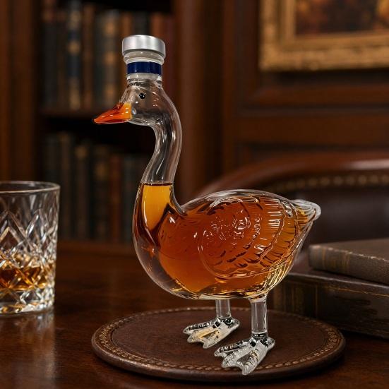 Goose Shape Whiskey Bottle Decanter 3D Bird Liquor Glass with Frosted Stopper