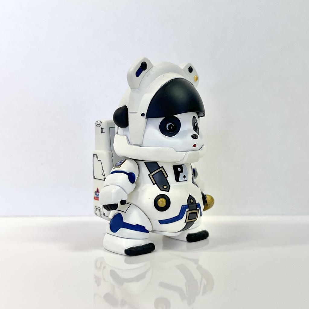 PANGDA Space Suit Version Painted Complete Figure (White) Die-cast