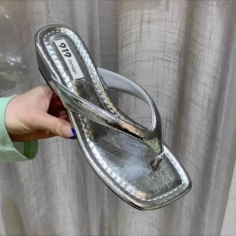 Sweet and Versatile Toe Polka Dot Vacation Shoes Platform-soled Wedged Sandals Fashionable Flip-flops Women's Summer Retro Korean Version Outside
