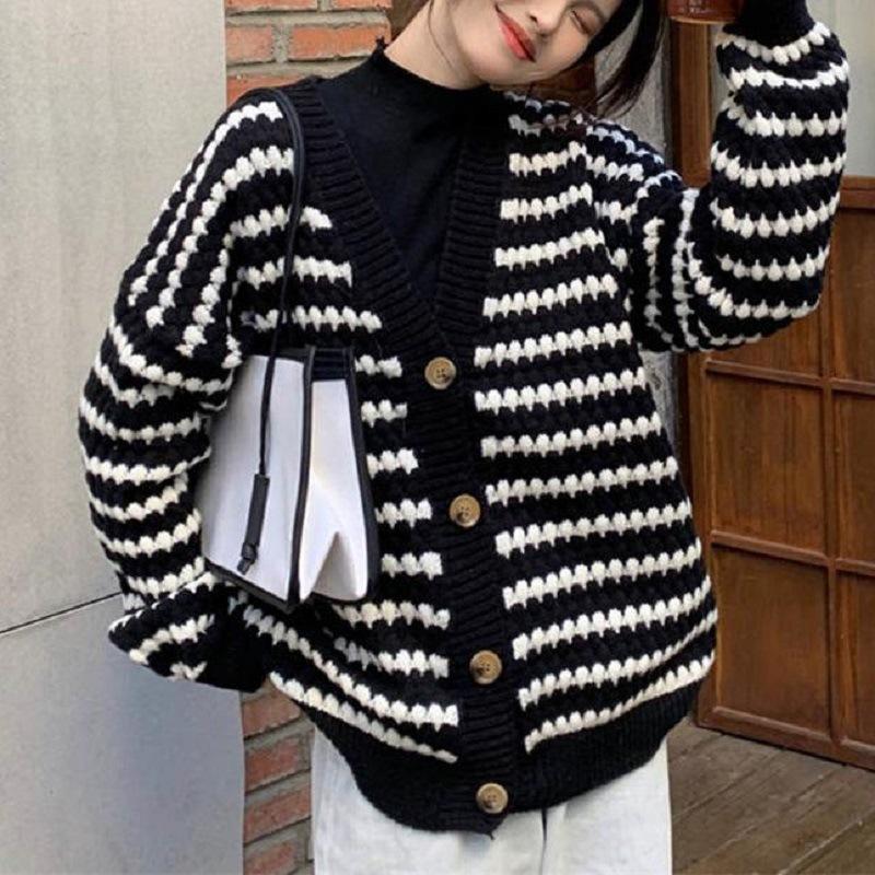 

Осенне-зимний вязаный свитер свободный и ленивый американское чувство дизайна V-образный вырез полосатый свитер-жакет большого размера повседневный зарубежный стиль 48-112 (average size) чёрный