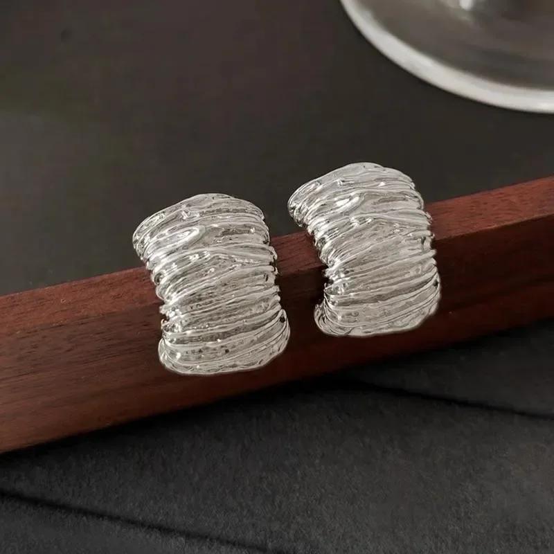 Elegant Wrinkle Gold Color Waterdrop Earrings for Women Fashionable Commute Style Earrings Daily Wear Party Gifts