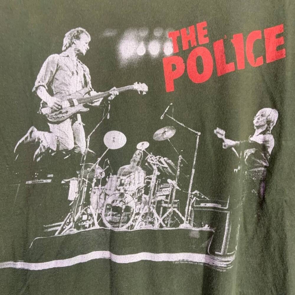 The police medium olive green graphic vintage tshirt Unisex T-Shirt M