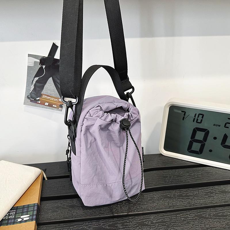 2025 New Mobile Phone Bag Function Wind Can Put Kettle Drawstring Design Sports Portable Messenger Bag Women's Kettle Bag