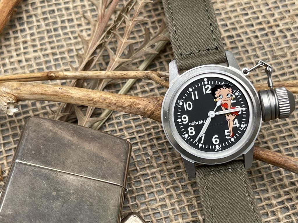 Military Watch Buships Betty Boop Green Cloth Strap [M.R.M.W.] Men's