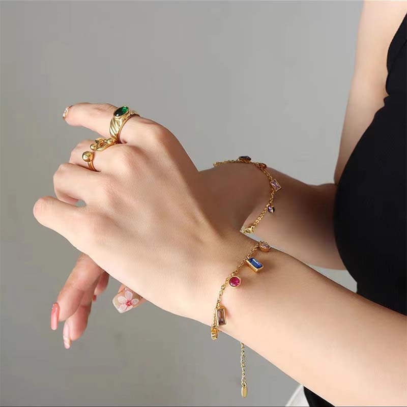 

Stainless Steel Colorful Zircon Square Pendant Necklace For Women Fashion Crystal Geometric Neck Chain Zircon Gift
