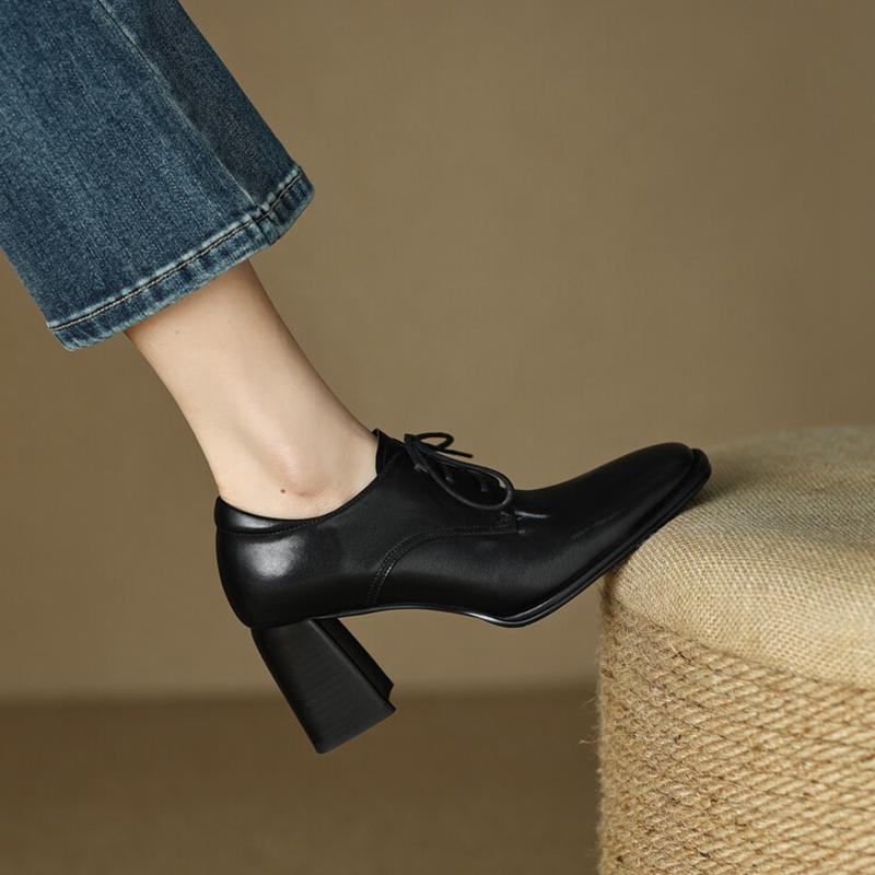 Mode NY Vår/Höst Dam Loafers Fyrkantig Tå Höga Klackar Spaltläder Chunky Klack Pumps Dam Plus Storlek Retro Snörning Svarta Skor