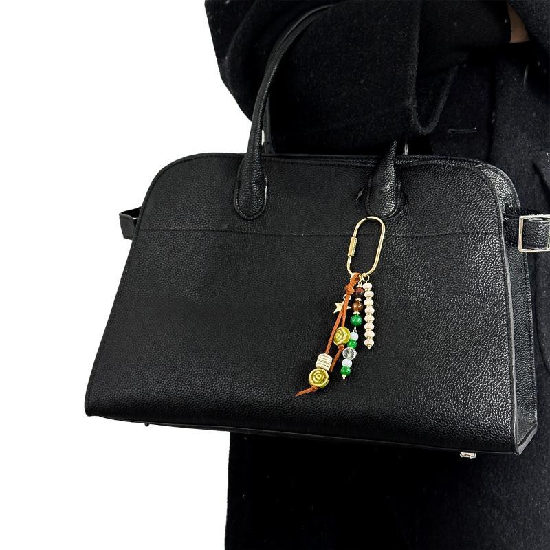 1Pcs Fashion Conch Beads Keychain Handmade Delicate Bag Pendant Portable Ornament for Daily Use Gift for Friends