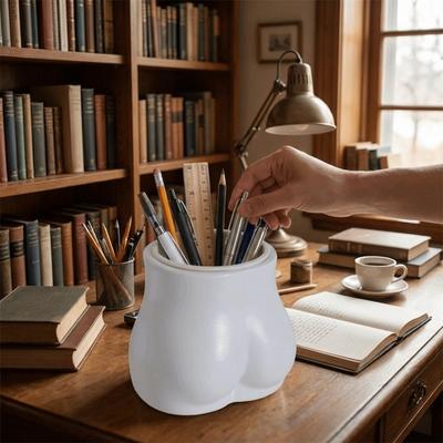 Novelty Butt-shaped Pen Holder Multi-Functional Desktop Ornament Cute Pen Holder  Office