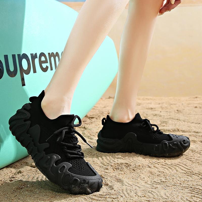 Spring and Summer New Flying Mesh Shoes Soft Sole Lightweight Sports Casual Shoes Anti-slip Wear Women Casual Shoes
