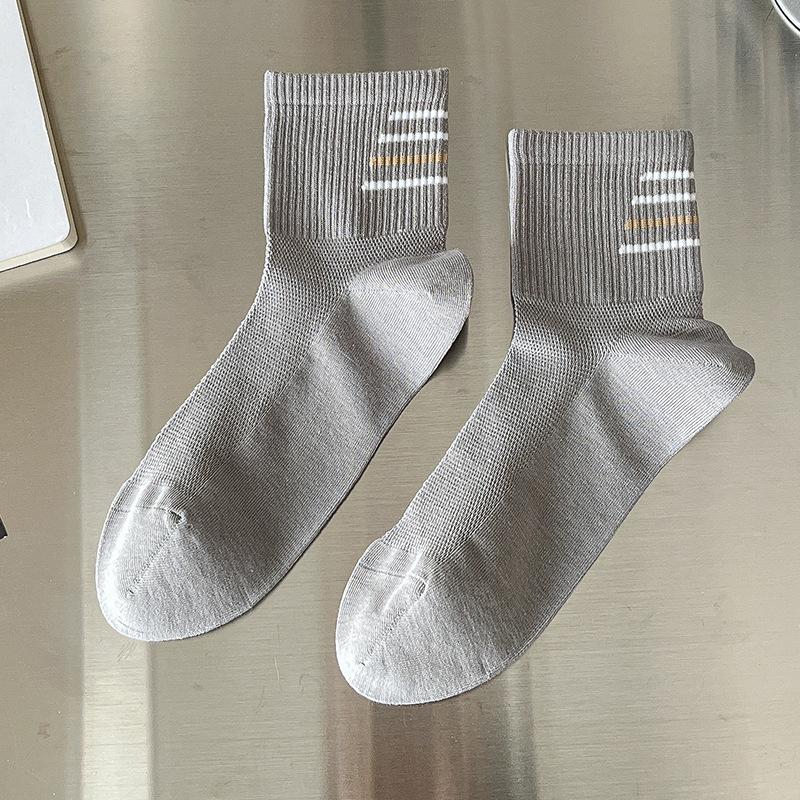 

For Spring and Summer, Enjoy High-cotton-content, Fashionable Grey Short-leg Men s Socks with Double Cuffs and Breathable Grainy Mesh Mid-leg Socks 1 pair