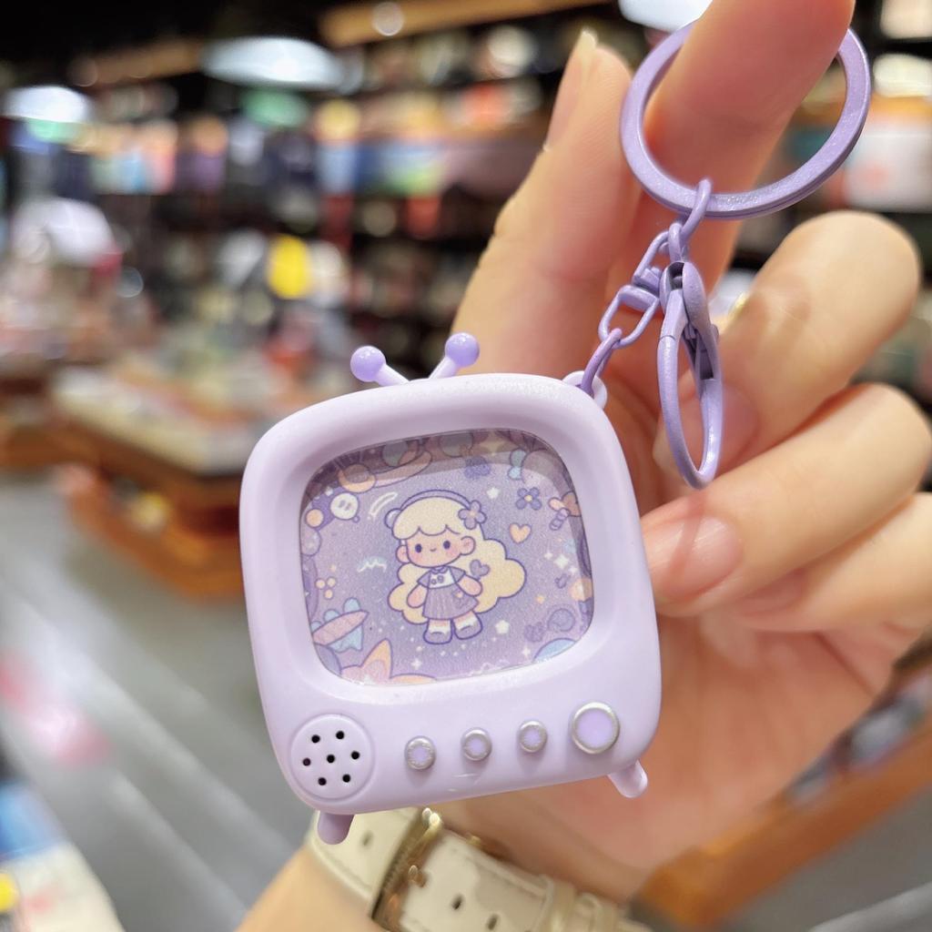Mini Cartoon Flashing Light TV Keychain: Nostalgic Black & White Television Backpack Pendant