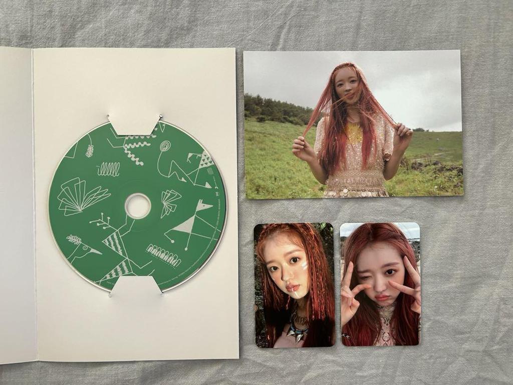 [USED] OH MY GIRL YOUR Bon Voyage Album
