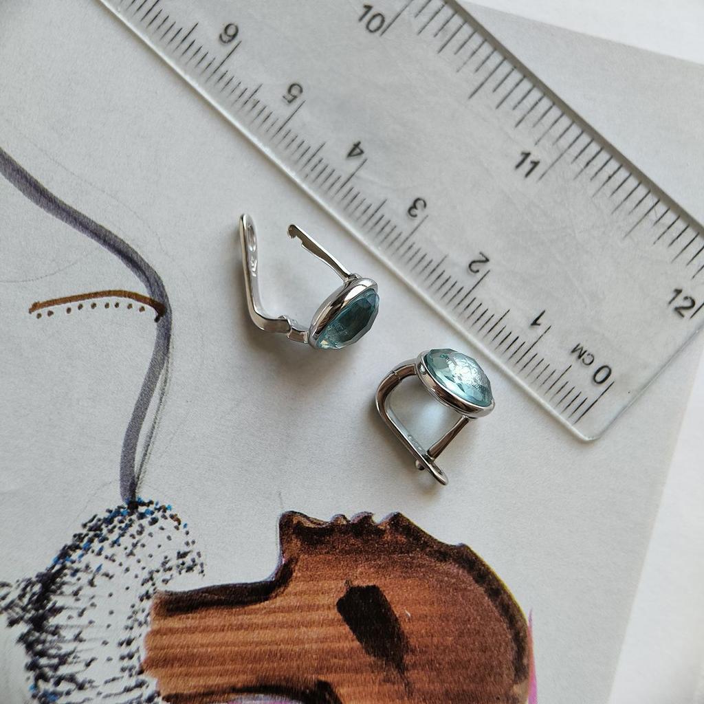 Серебряные серьги с фианитами (60002282)