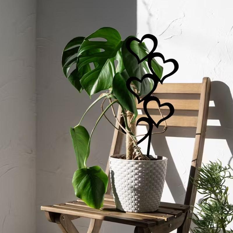 Artistic Heart Shape Iron Garden Trellis Stake for Climbing Plant Support and Outdoor Yard Decoration with Rust Resistant
