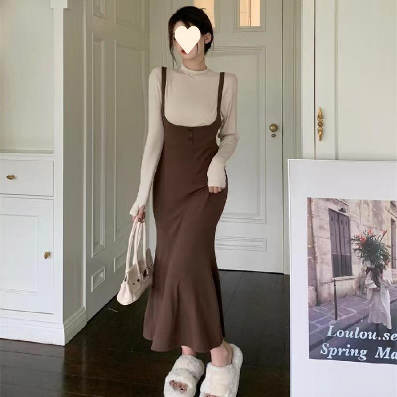 

Autumn and winter German velvet warm dress set for female spice girls, waist tight, sexy hip-wrapped medium and long fishtail skirt two-piece set XXL