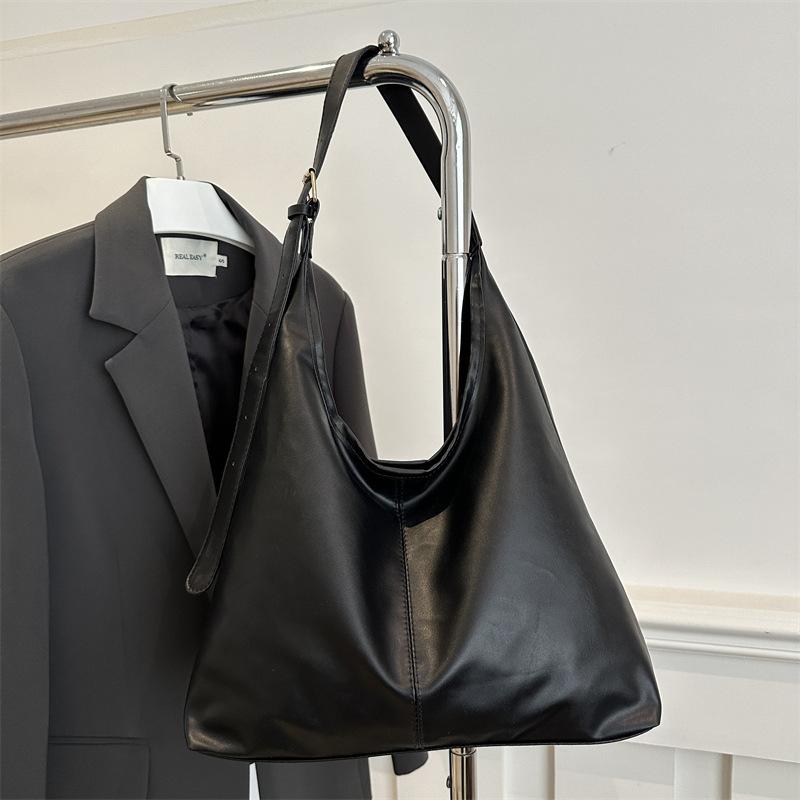 Large Capacity Commuter New Popular 2025 Solid Color Simple Casual Shoulder Underarm Tote Bag Women