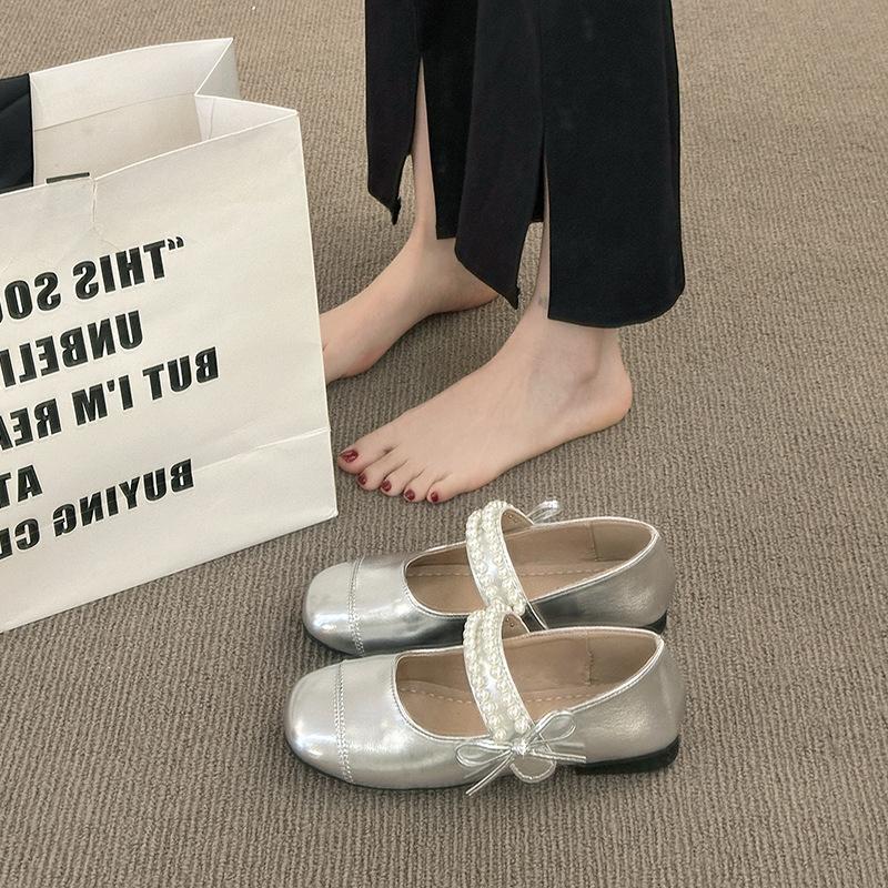 

Красивые серебристые туфли-лодочки женские 2025 весна и лето новые балетки на плоской подошве универсальные юбка туфли Мэри Джейн 40