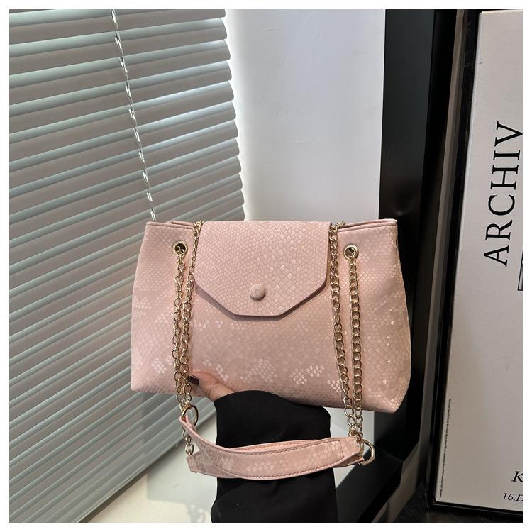 Large Capacity Bag 2025 New Fashion Versatile Chain Shoulder Bag Women Commute To Work Tote Bag