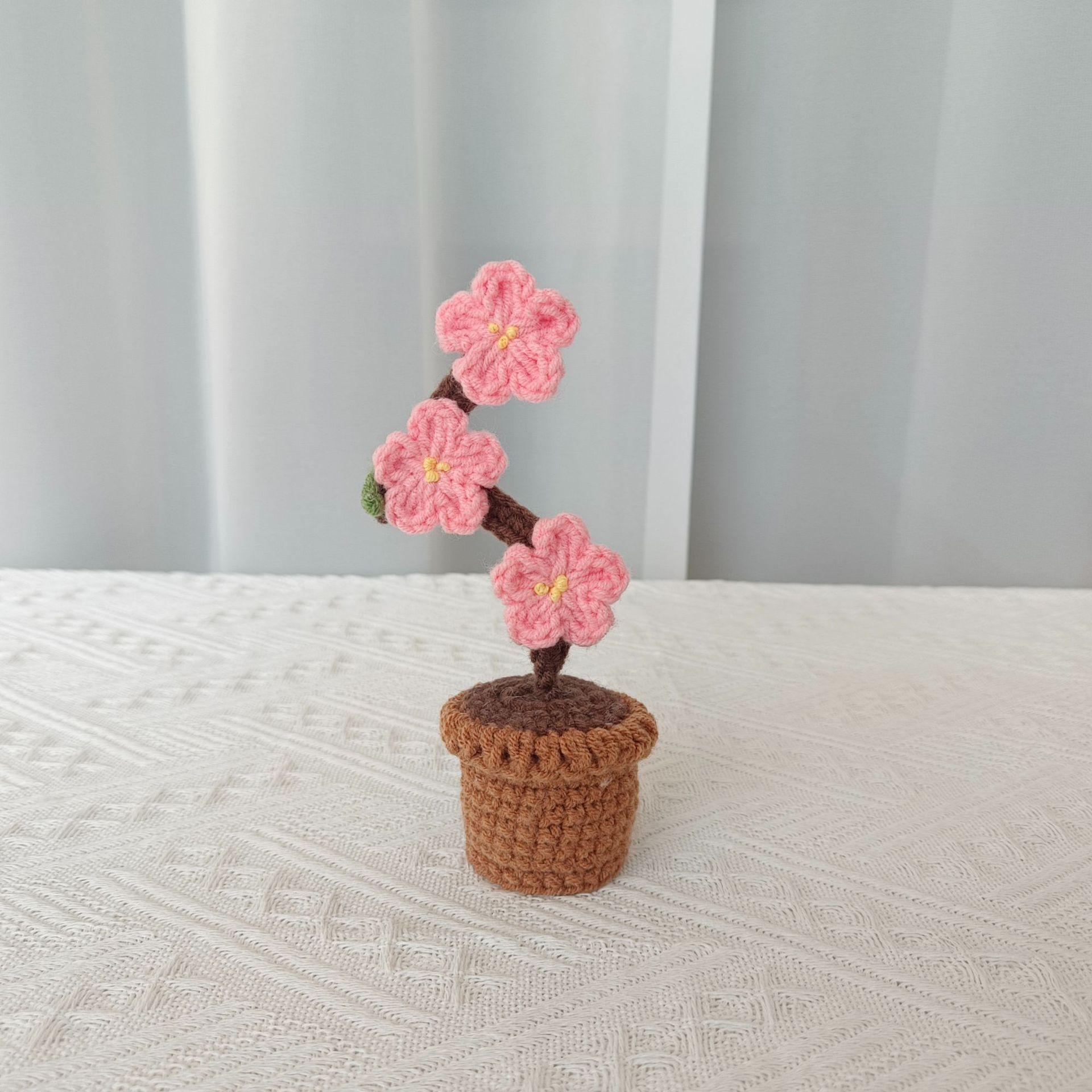 

Маленькое вязаное крючком украшение в горшке - Милое цветочное украшение и креативный подарок