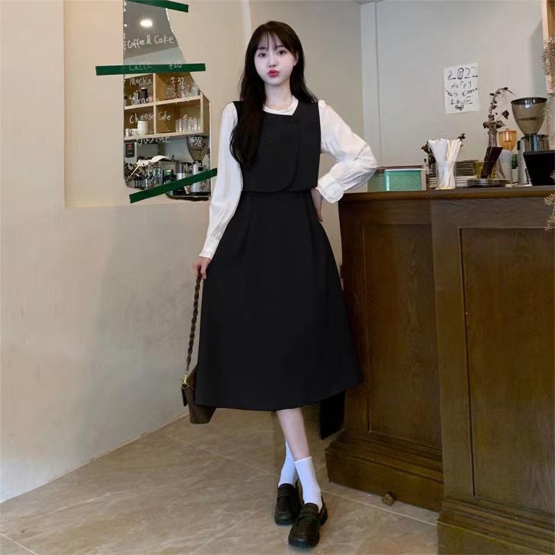 Large size women's long-sleeved dress autumn and winter round neck fake two pieces double-breasted contrasting color temperament a-word skirt