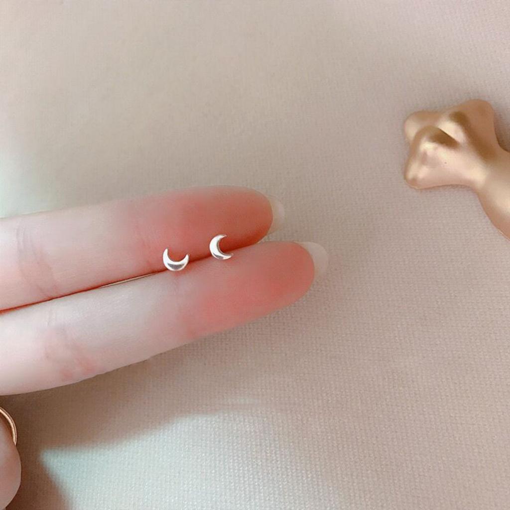 Fashion Mini Star Moon Stud Earrings For Women Men Minimalist Tiny Small Gold Color Silver Color Star Moon Ear Piercing Jewelry