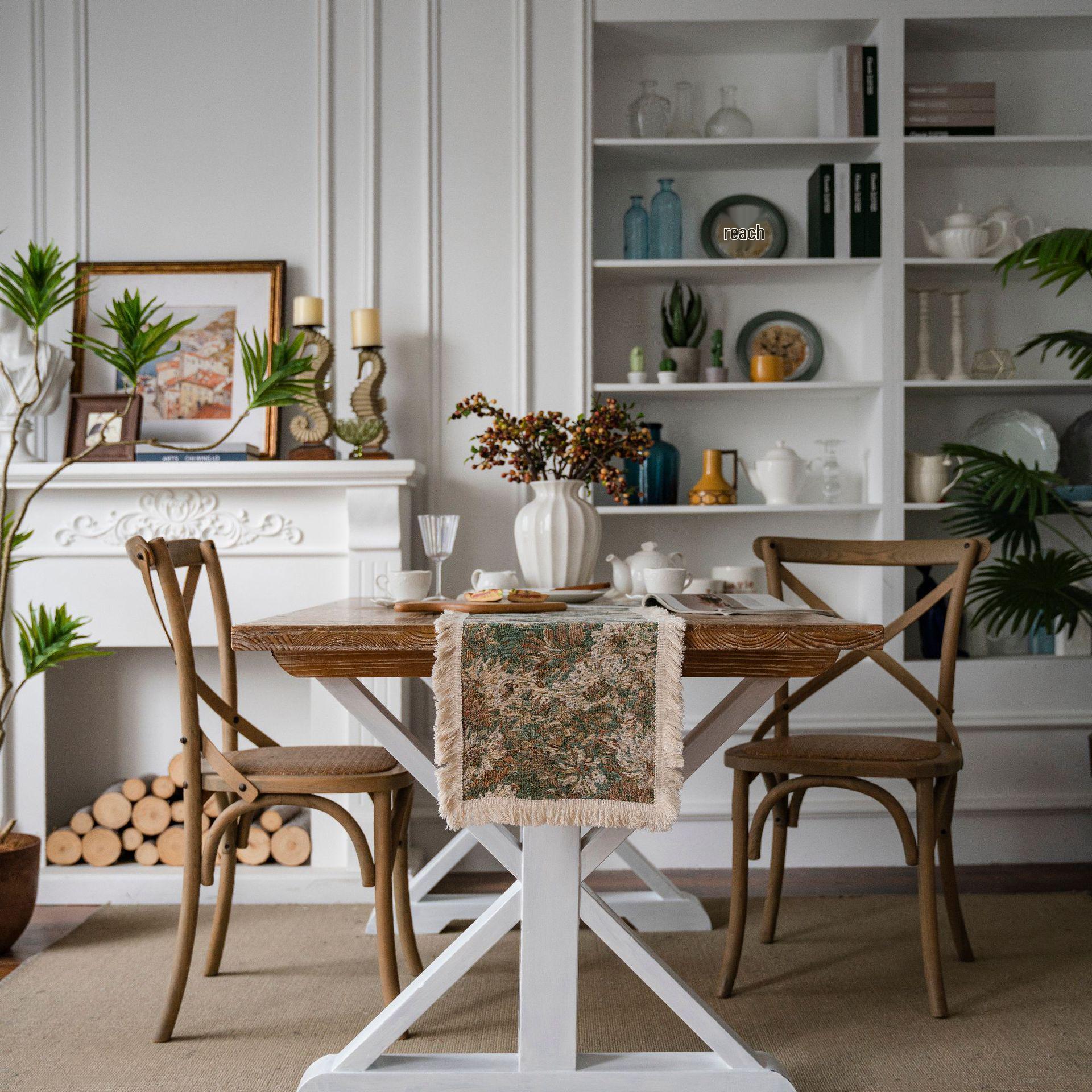 

Imanqi Jacquard Rose Table Runner with Tassels - Elegant Party & Foyer Decoration Round Placemat 30 cm