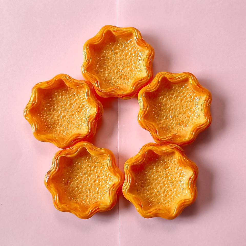 100Pcs/Lot 3D Mini Egg Tart Miniature Doll House Food Charms Resin Flatback Cabochons for Diy Phone Case and Hair Accessories
