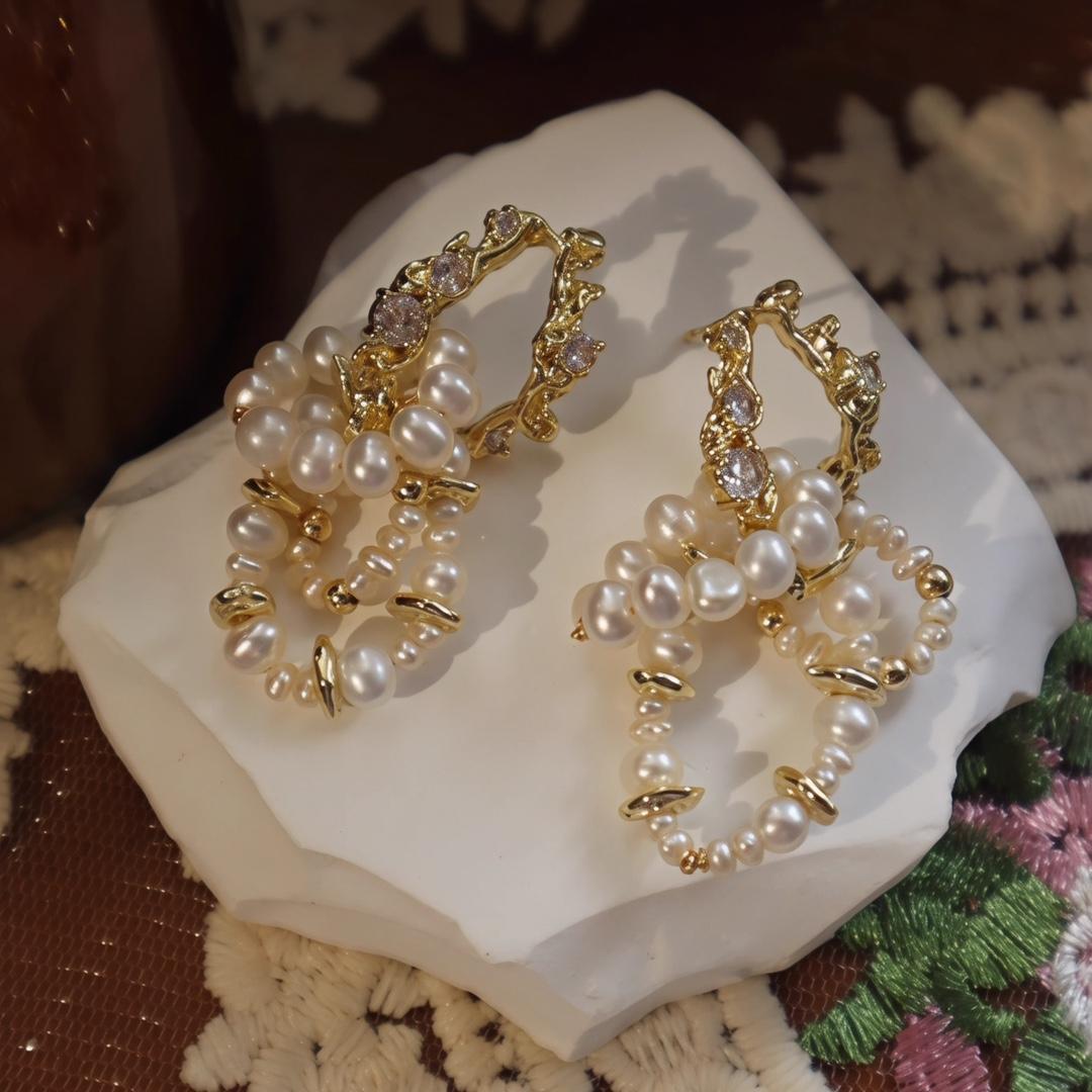 

Серьги-пусеты из натурального пресноводного жемчуга в стиле Circle Fashion, трендовый нишевый дизайн, легкая роскошь, серебряные иглы, женские серьги silver needle zircon inlay