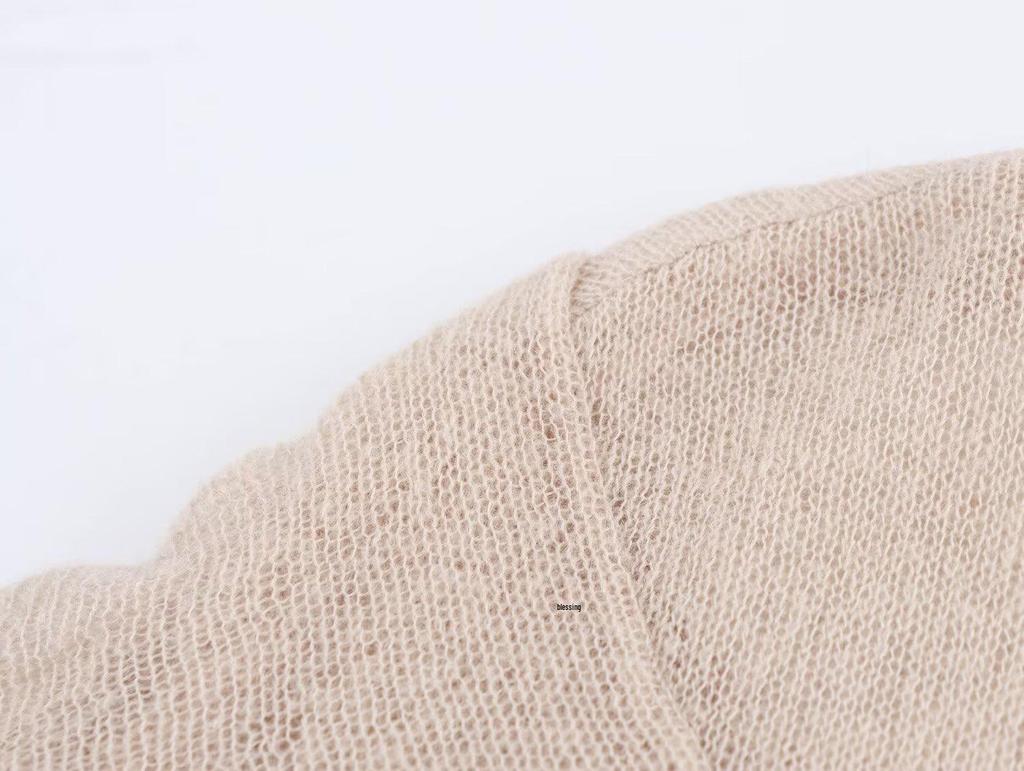 2025 Spring Women's Fashion Sweater: European & American Style, Elegant Layered Knit Design