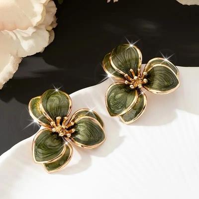 A Pair of Fashion Stud Earrings, Sweet Vintage Style Flower Earrings, New Year Dating Gift, for Teenager