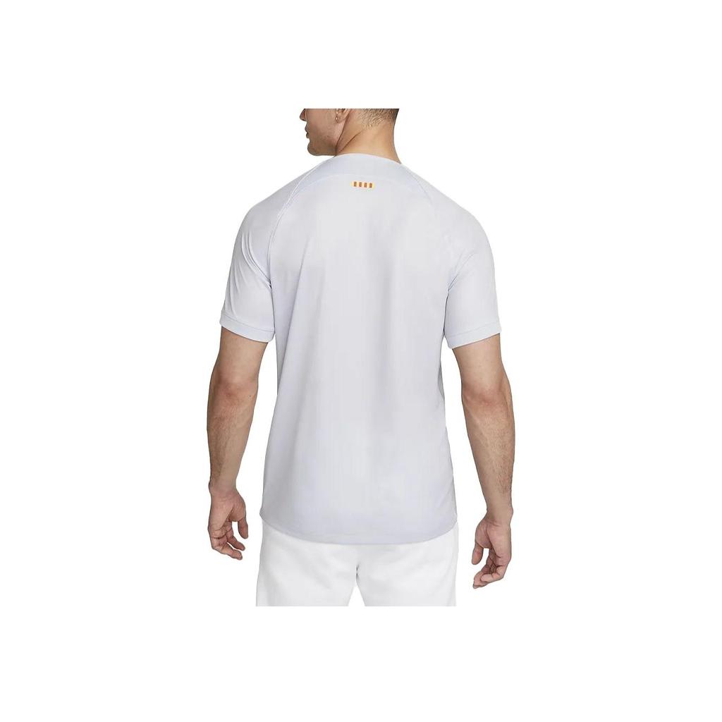 Nike Color-block Badge Crew Neck T-Shirt Men Tops White DN2713-043