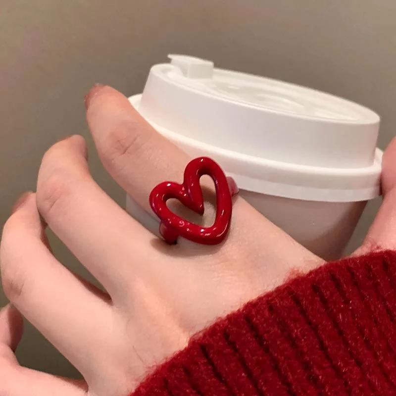 Roter Emaille-Herz-Süßring, trendiger geometrischer Tropfenölring für Frauen und Mädchen