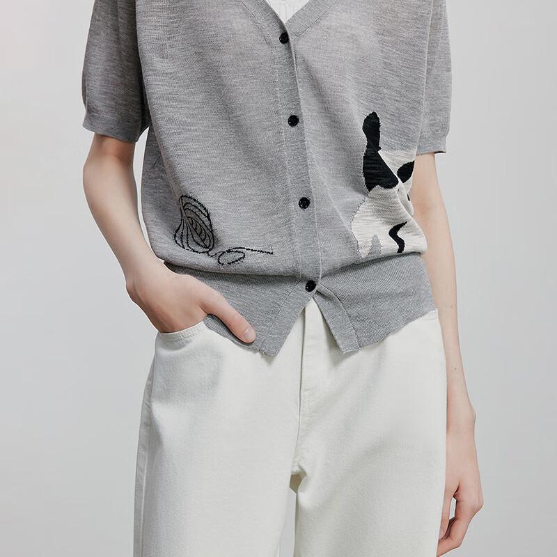 Chuyu Women's V-Neck Cat Jacquard Knit Top