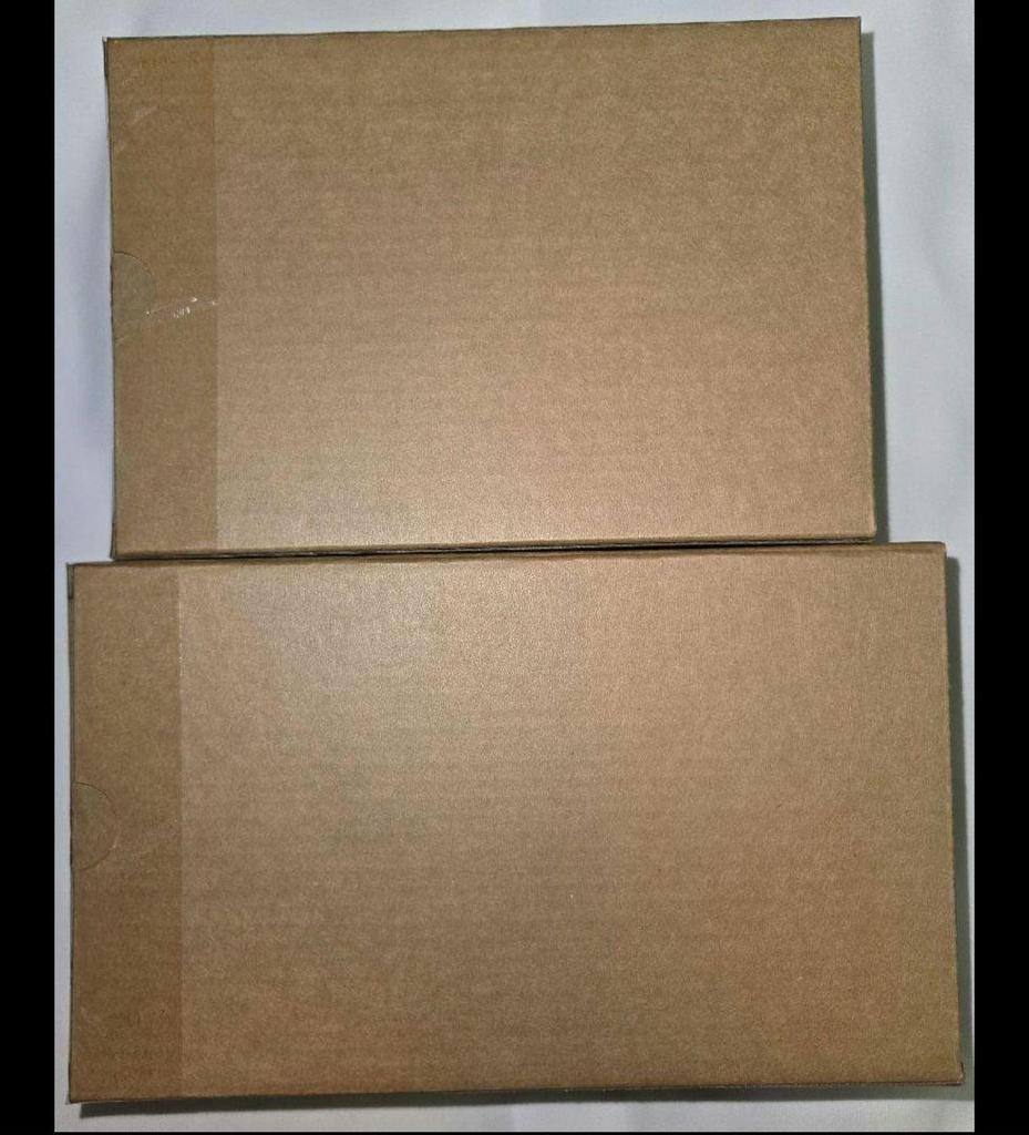 [USED] Ready to ship: Kotone & Bay Leaf and Silver & Alligator 2-piece set