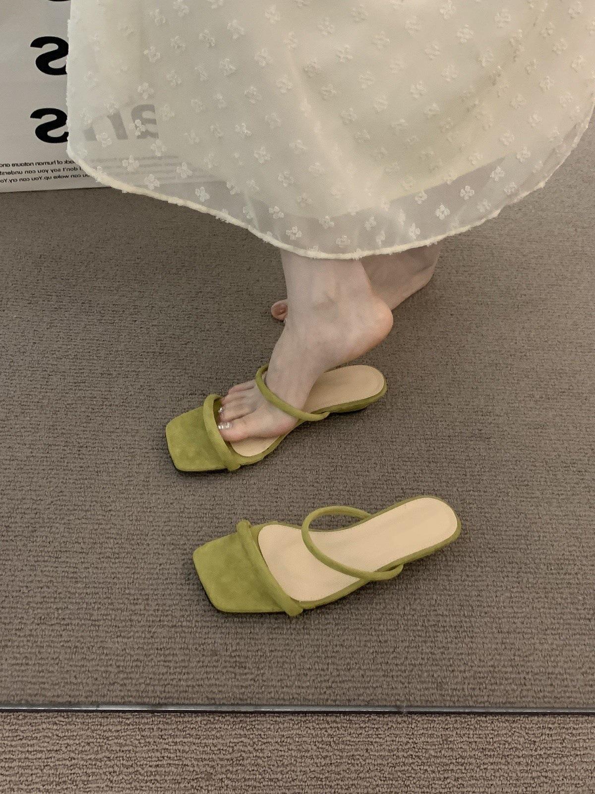 

Желтые праздничные шлепанцы на танкетке с открытым носком, крутые, туфельки феи, новые, для ношения с юбкой 40 зелёный