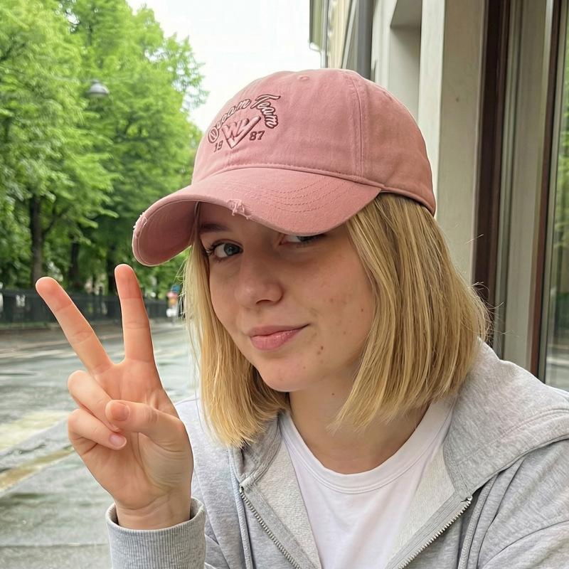 Embroidered Letter Baseball Cap Unisex Sunshade Soft Top Raked Cap Couple's Outdoor Cap