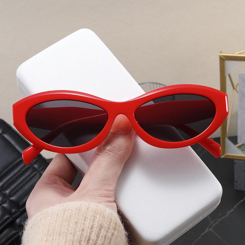 

Модный тренд Высокий уровень Универсальные женские солнцезащитные очки Модель Модные солнцезащитные очки Тренд Солнцезащитные очки 2308